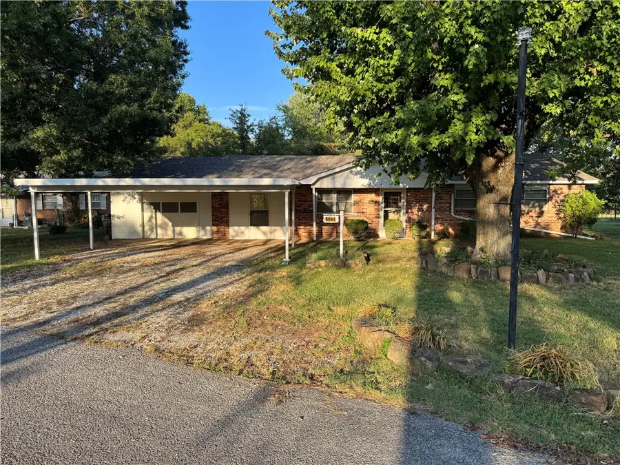 5094 Central Drive, Springdale, AR 72762 - #3