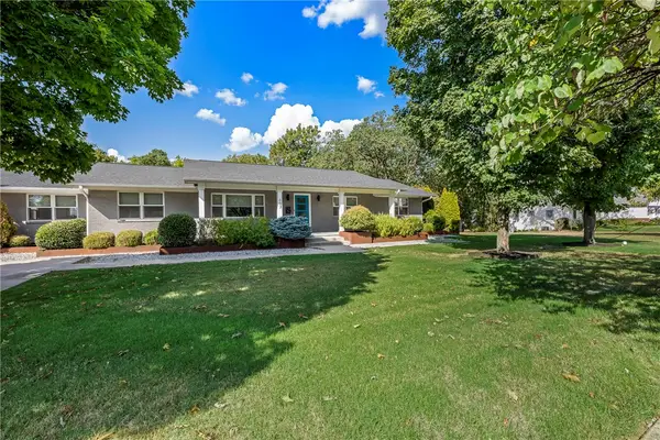 607 NE 2nd Street, Bentonville, AR 72712