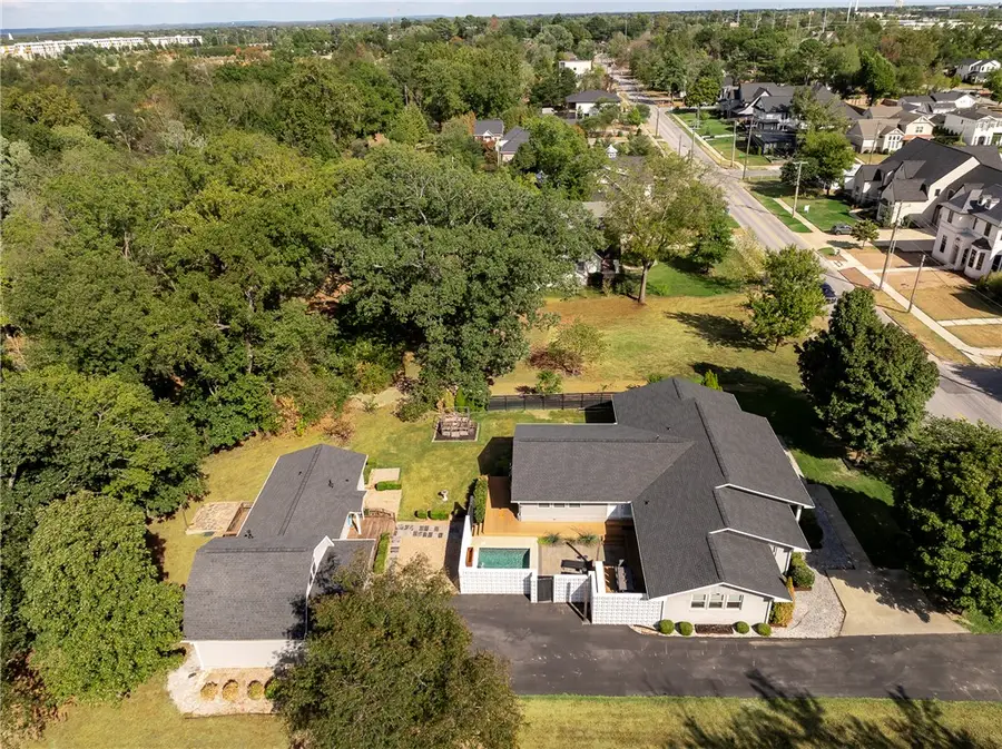 607 NE 2nd Street, Bentonville, AR 72712 - #3