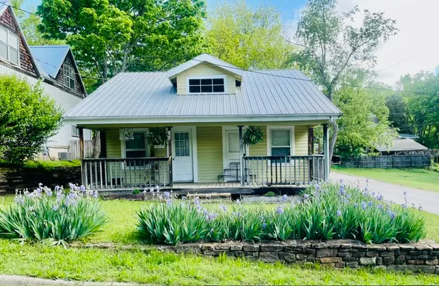 160 E Meadow Street, Fayetteville, AR 72701 - #1