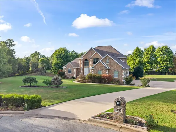 645 N Riding Ridge Lane, Fayetteville, AR 72704