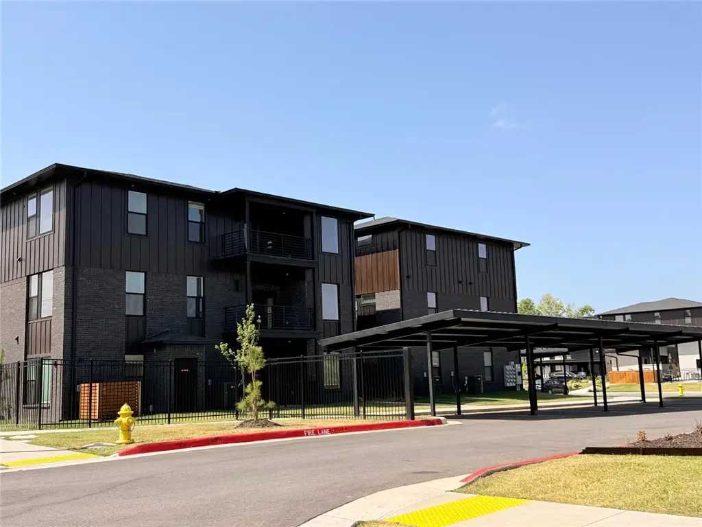 3319 Mp Parkway #101, Bentonville, AR 43489 - #1