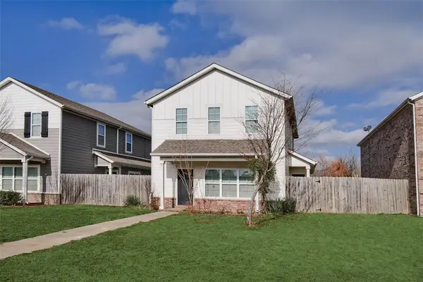 121 Carrington Avenue #A, Lowell, AR 72745