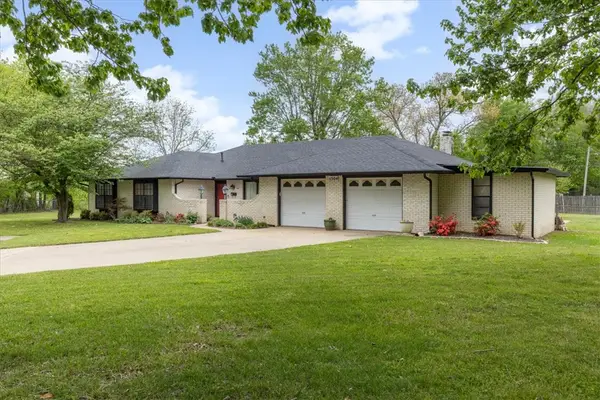 1504 S Morlan Avenue, Springdale, AR 72764