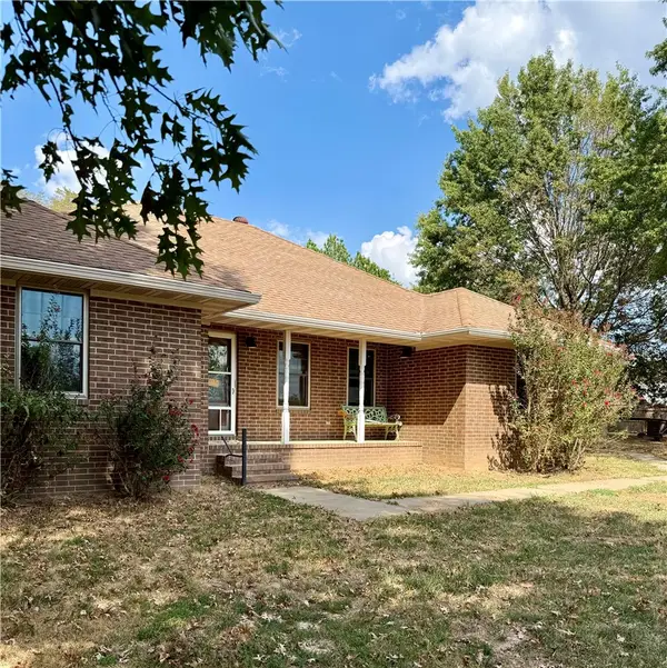12493 Little Elm Road, Farmington, AR 72730