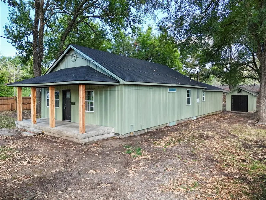 804 Johnson Street, Clarksville, AR 72830 - #2
