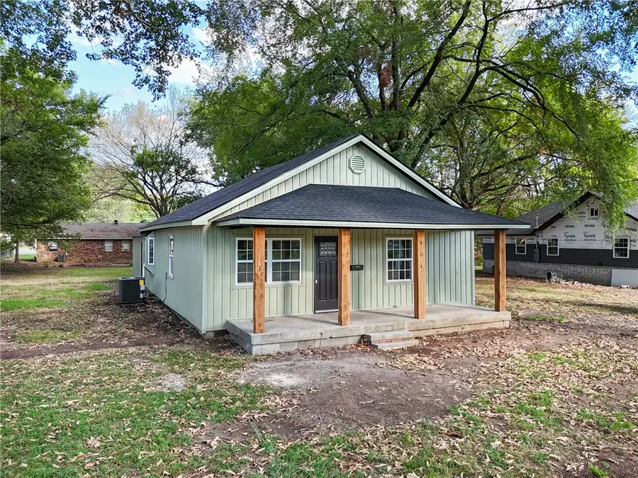 804 Johnson Street, Clarksville, AR 72830 - #3