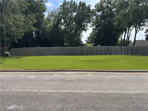 261 Hearthstone Circle, Prairie Grove, AR 72753