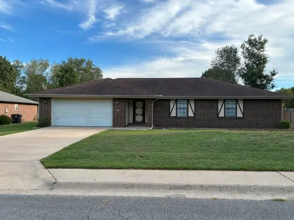 3201 Westmoreland Avenue, Springdale, AR 72762