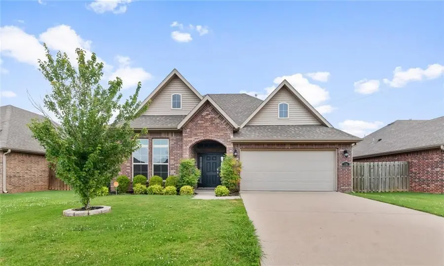 3706 Homestead Avenue, Bentonville, AR 72712 - #3