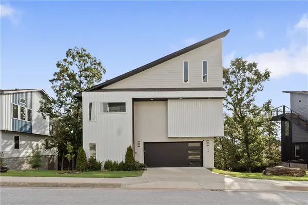 134 S Paddock Loop, Fayetteville, AR 72701