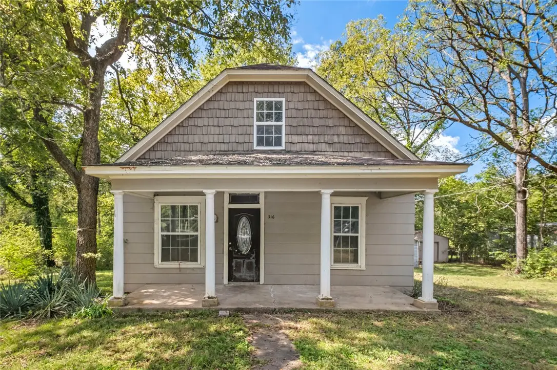 316 S Duff Avenue, Sulphur Springs, AR 72768 - #1