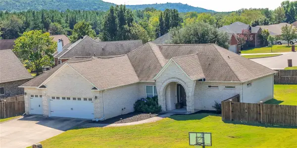 136 Swordfish Drive, Russellville, AR 72802