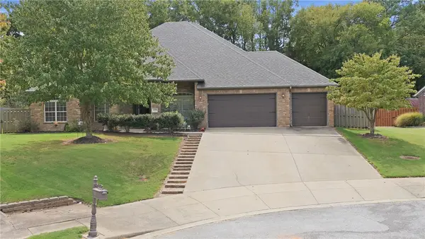 4379 Carriage Crossing Lane, Springdale, AR 72762