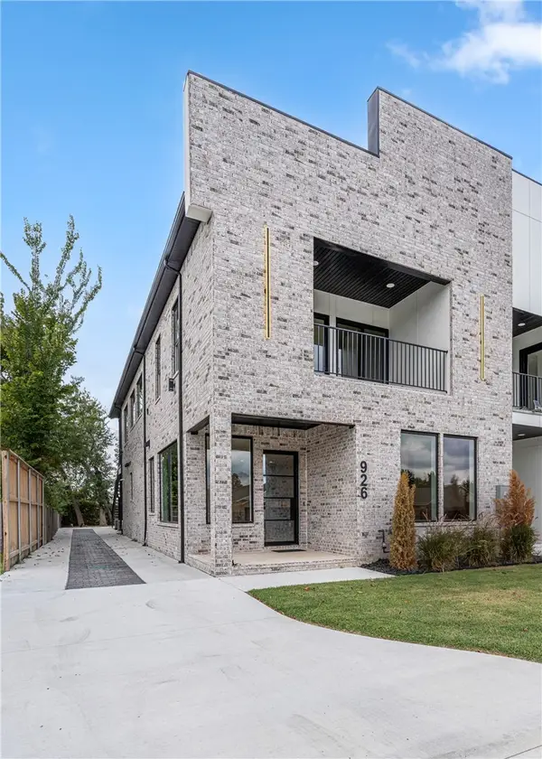 926 SE G Street, Bentonville, AR 72712