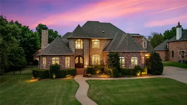 17 Nottingham Lane, Rogers, AR 72758