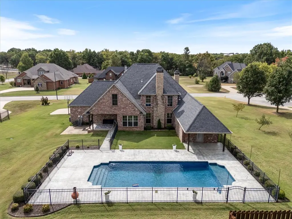 1353 Scout Trail, Siloam Springs, AR 72761 - #1