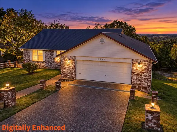 2557 N Karyn Avenue, Fayetteville, AR 72703