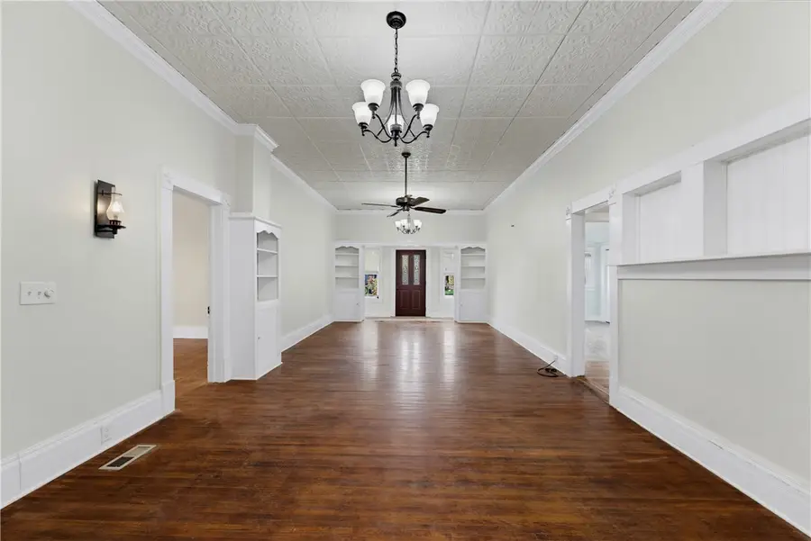 302 S Dogwood Street, Siloam Springs, AR 72761 - #3