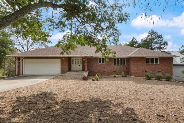 4 White River Cove, Holiday Island, AR 72631
