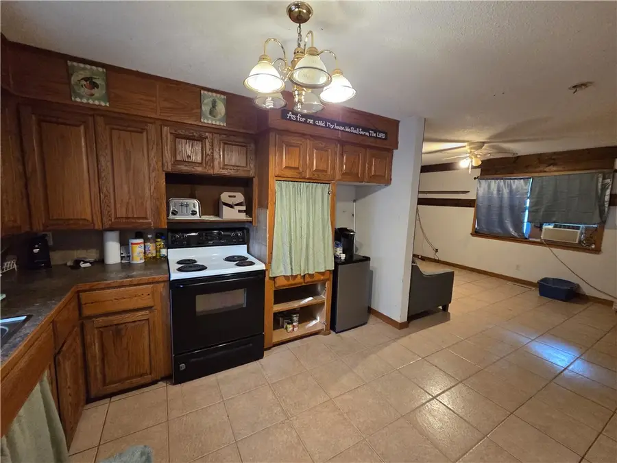 907 SW 4th Avenue, Gravette, AR 72736 - #3