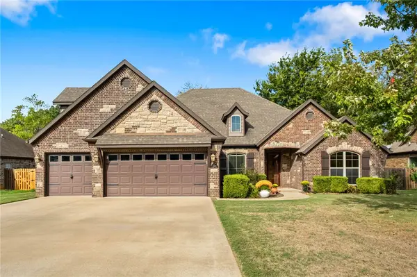 1010 Hunters Pointe, Centerton, AR 72713