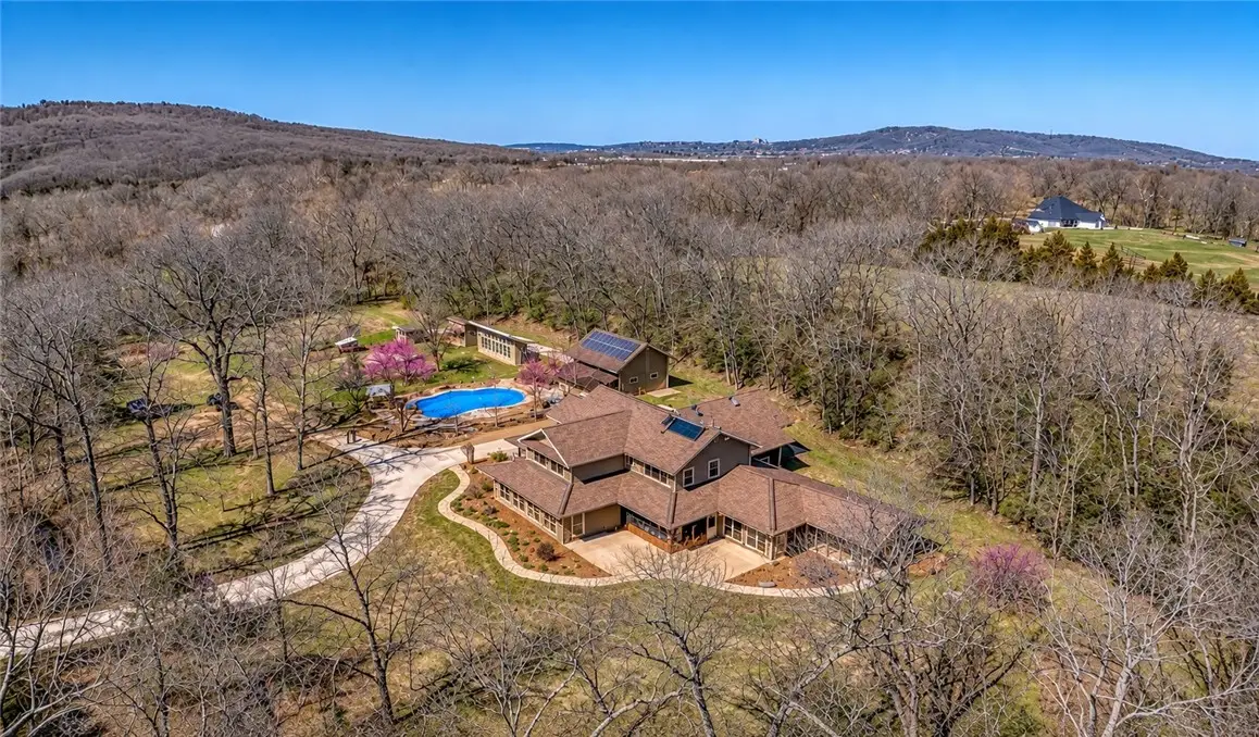 3533 S Dead Horse Mountain Road, Fayetteville, AR 72701 - #1
