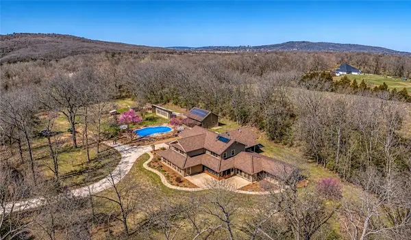 3533 S Dead Horse Mountain Road, Fayetteville, AR 72701