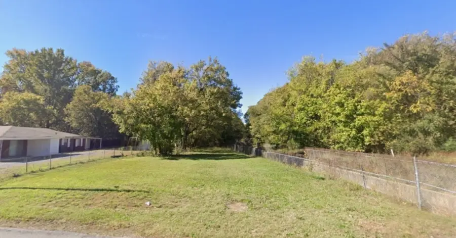 2102 S Georgia Street, Pine Bluff, AR 71601 - #2