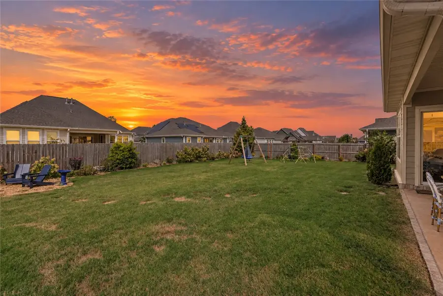 2812 S 20th Street, Rogers, AR 72758 - #2