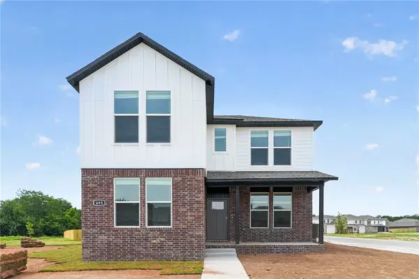 4690 W Buckaroo Street, Fayetteville, AR 72704