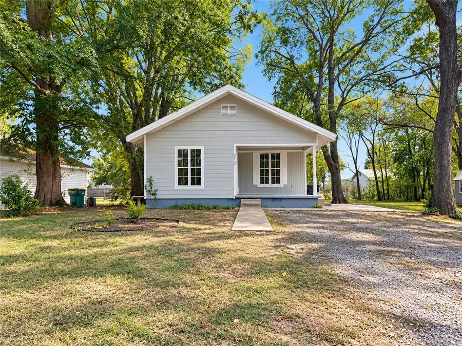 212 E E Street, Russellville, AR 72801 - #2
