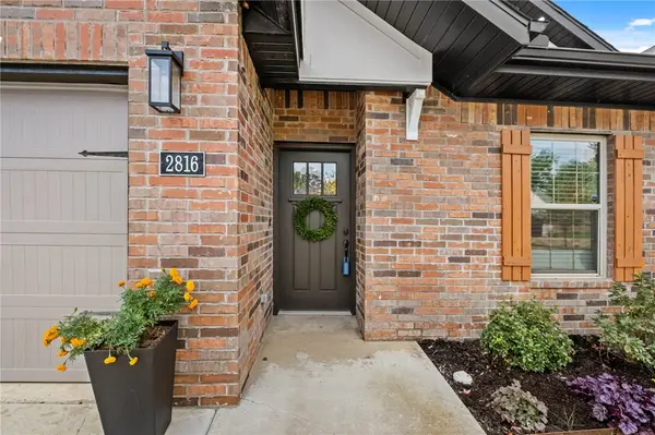 2816 W Persimmon Street, Rogers, AR 72756