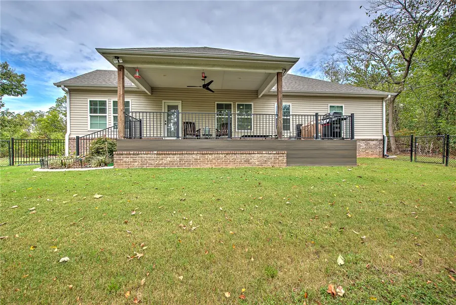 9 Burnmouth Place, Bella Vista, AR 72715 - #3