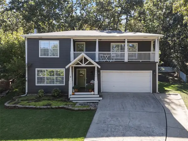3227 N Kings Cross, Fayetteville, AR 72703