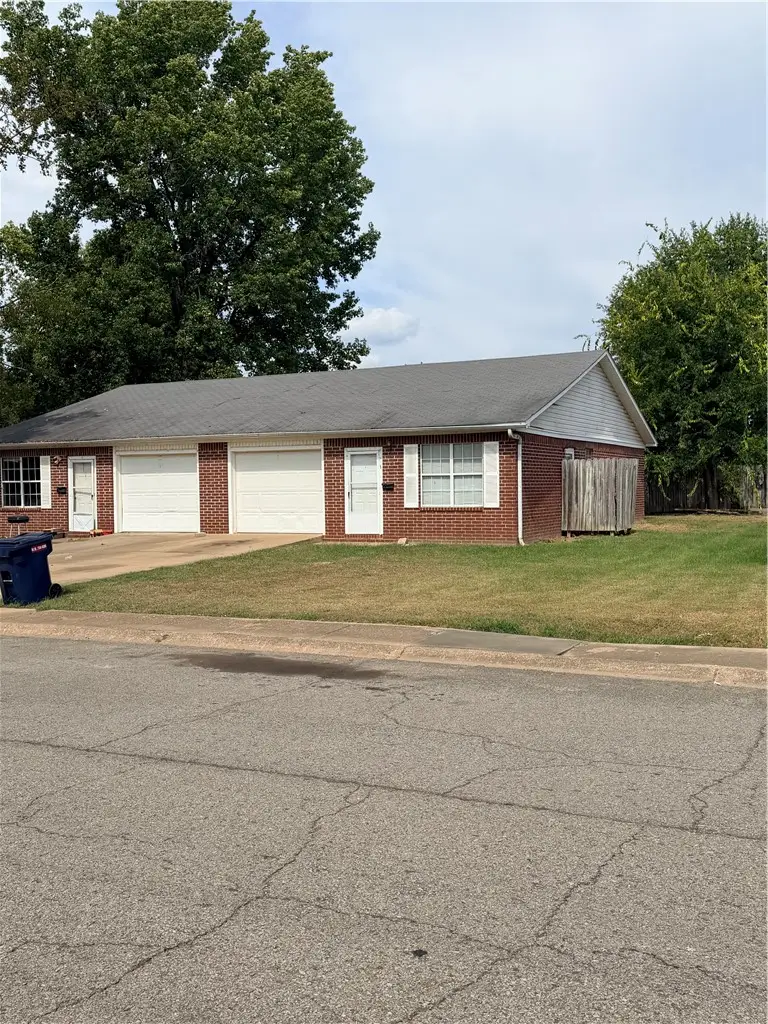 612 & 614 W Lucas Street, Clarksville, AR 72830 - #2
