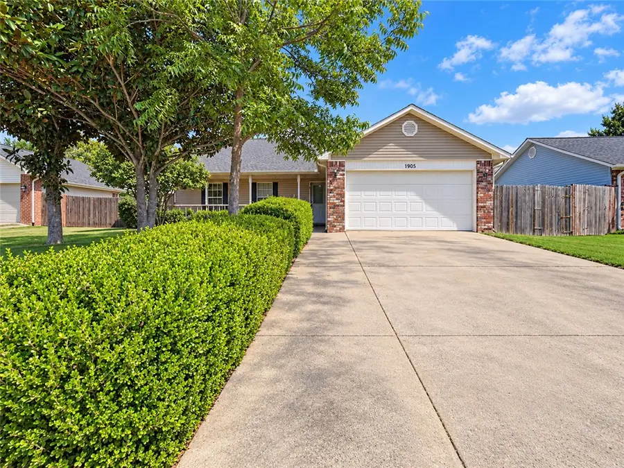 1905 S E Street, Rogers, AR 72758 - #2