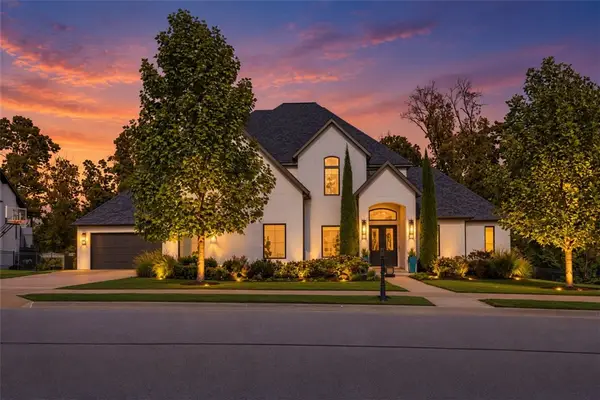 8409 W Kingbird Court, Bentonville, AR 72713