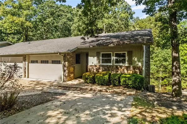 6 Victoria Lane, Bella Vista, AR 72715