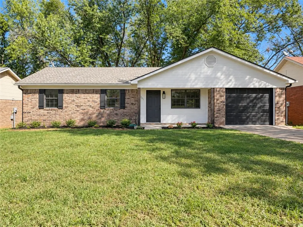 607 Twin Oak Drive, Russellville, AR 72802 - #1