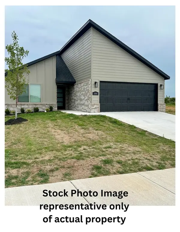 624 NW 63rd Avenue, Bentonville, AR 72713
