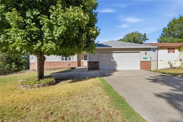 150 Holiday Island Drive, Holiday Island, AR 72631