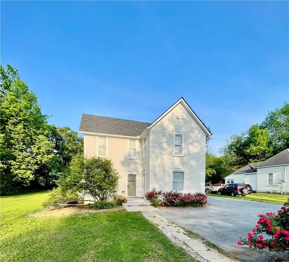515 S Washington Street, Siloam Springs, AR 72761 - #1