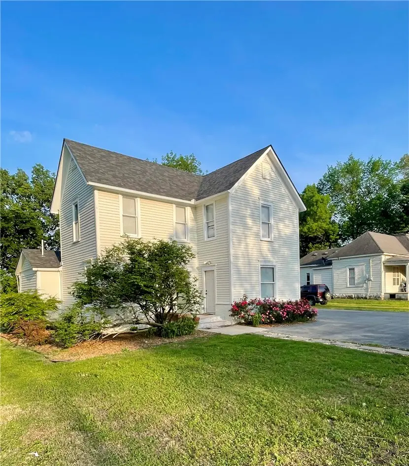 515 S Washington Street, Siloam Springs, AR 72761 - #2