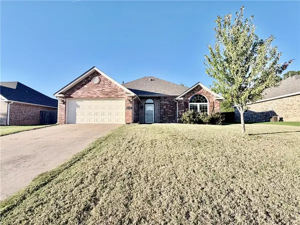 236 W Colorado Avenue, Springdale, AR 72764