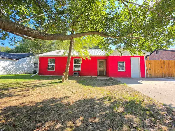 470 Village Lane, Springdale, AR 72764
