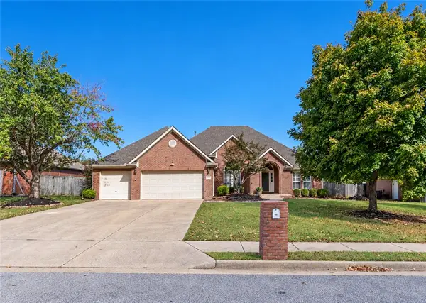 4410 Essex Cove, Springdale, AR 72762