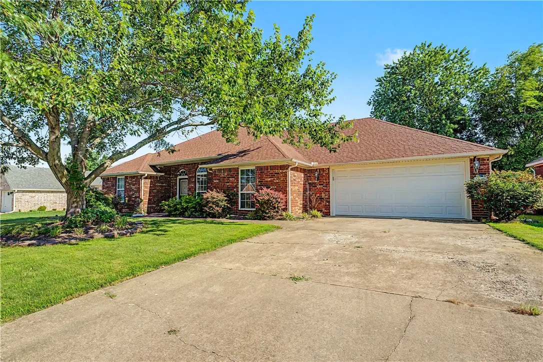 3907 W Easy Street, Rogers, AR 72756 - #1