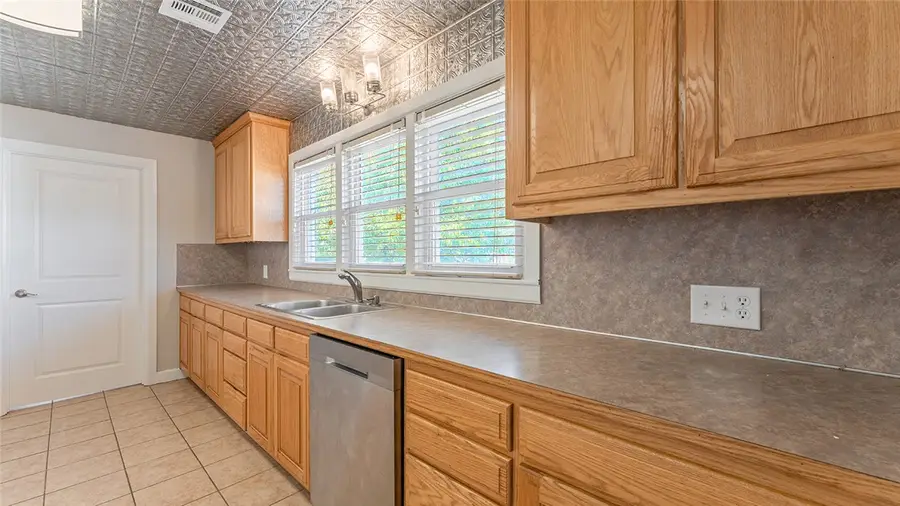 305 S Dixieland Road, Rogers, AR 72758 - #2