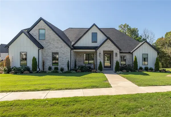 3473 N Sweet Osage Lane, Fayetteville, AR 72704